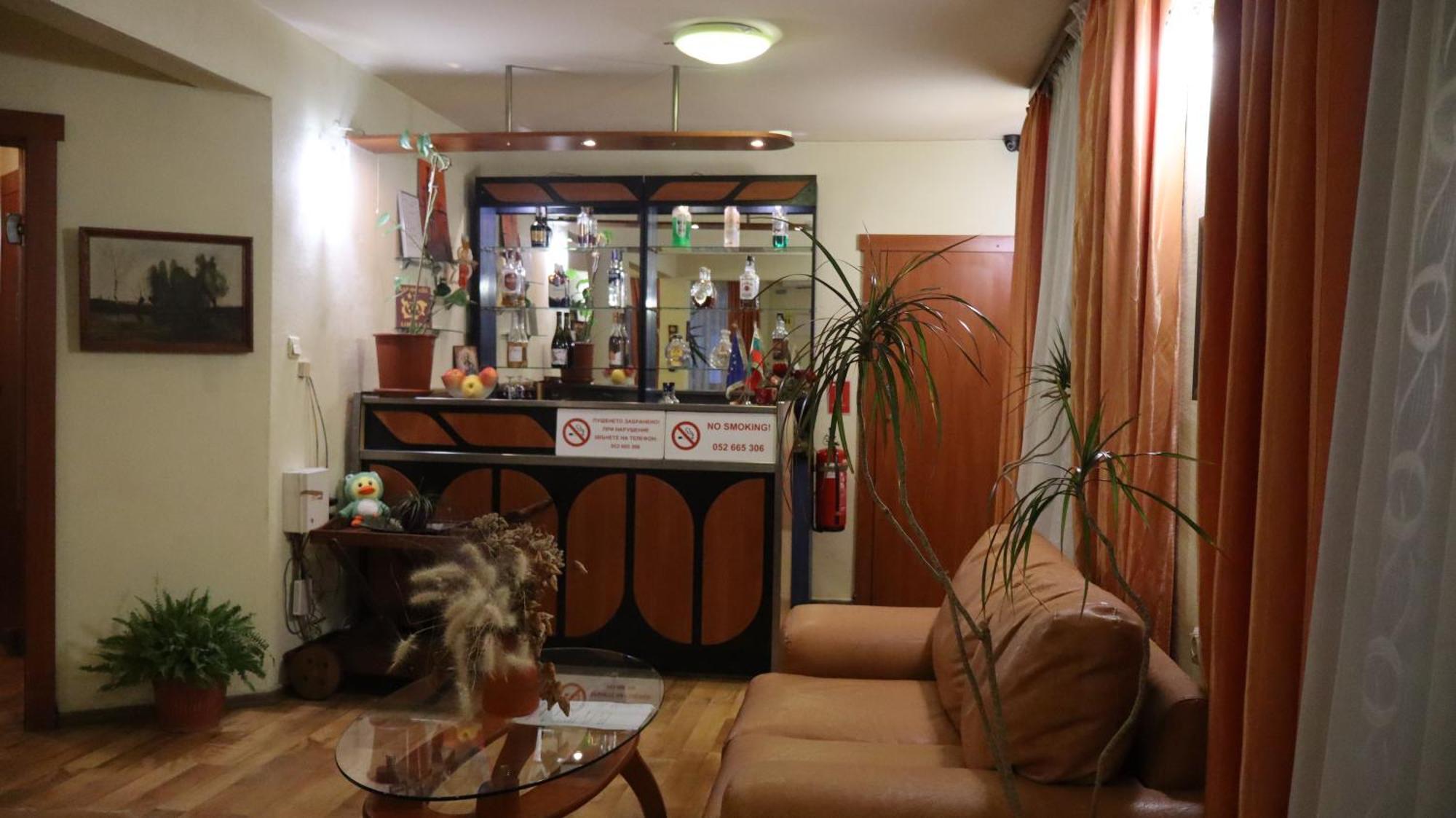 Hotel Palitra Βάρνα Εξωτερικό φωτογραφία