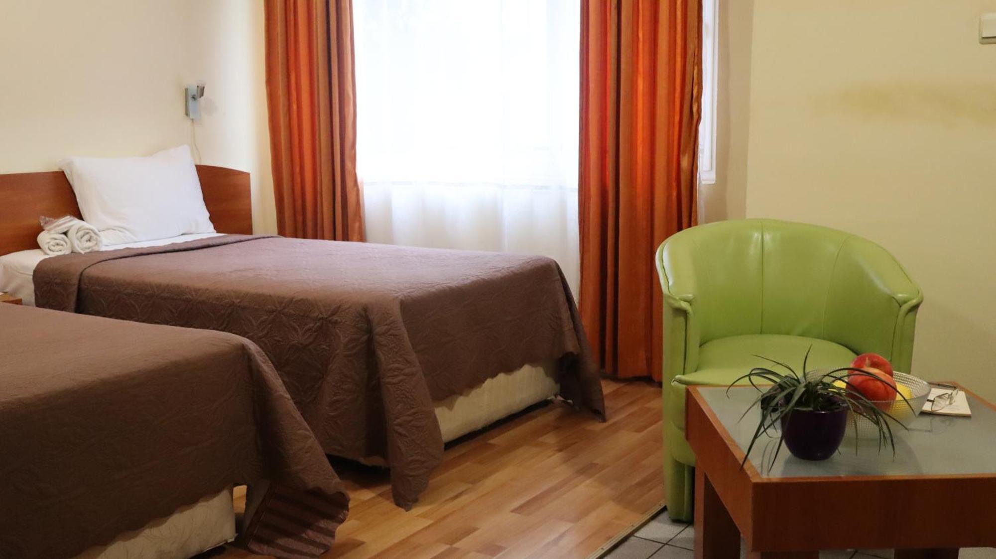 Hotel Palitra Βάρνα Εξωτερικό φωτογραφία