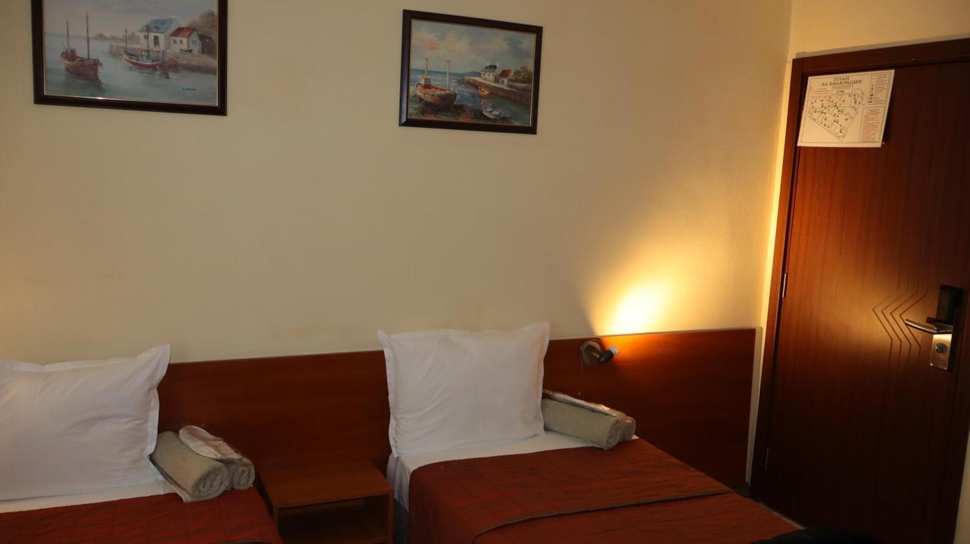 Hotel Palitra Βάρνα Εξωτερικό φωτογραφία