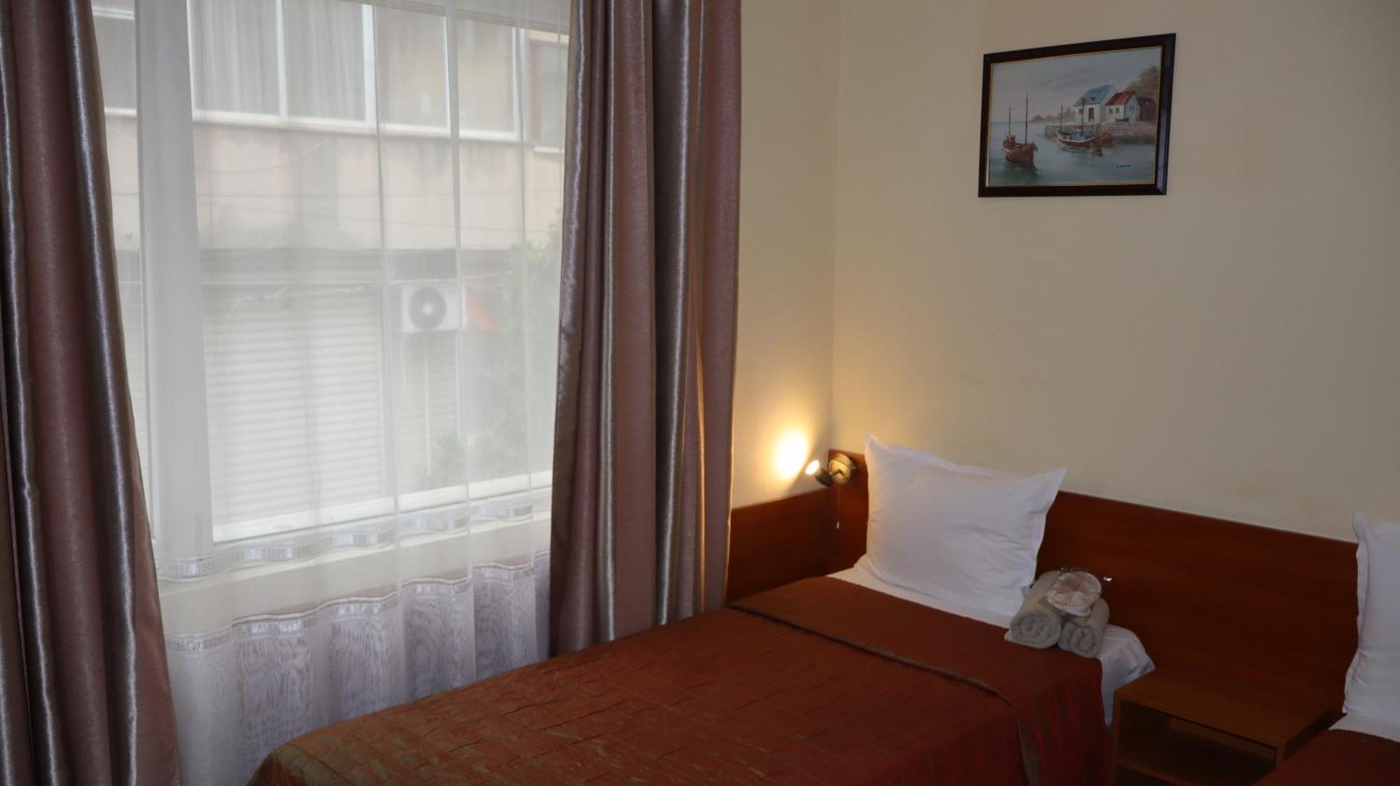 Hotel Palitra Βάρνα Εξωτερικό φωτογραφία