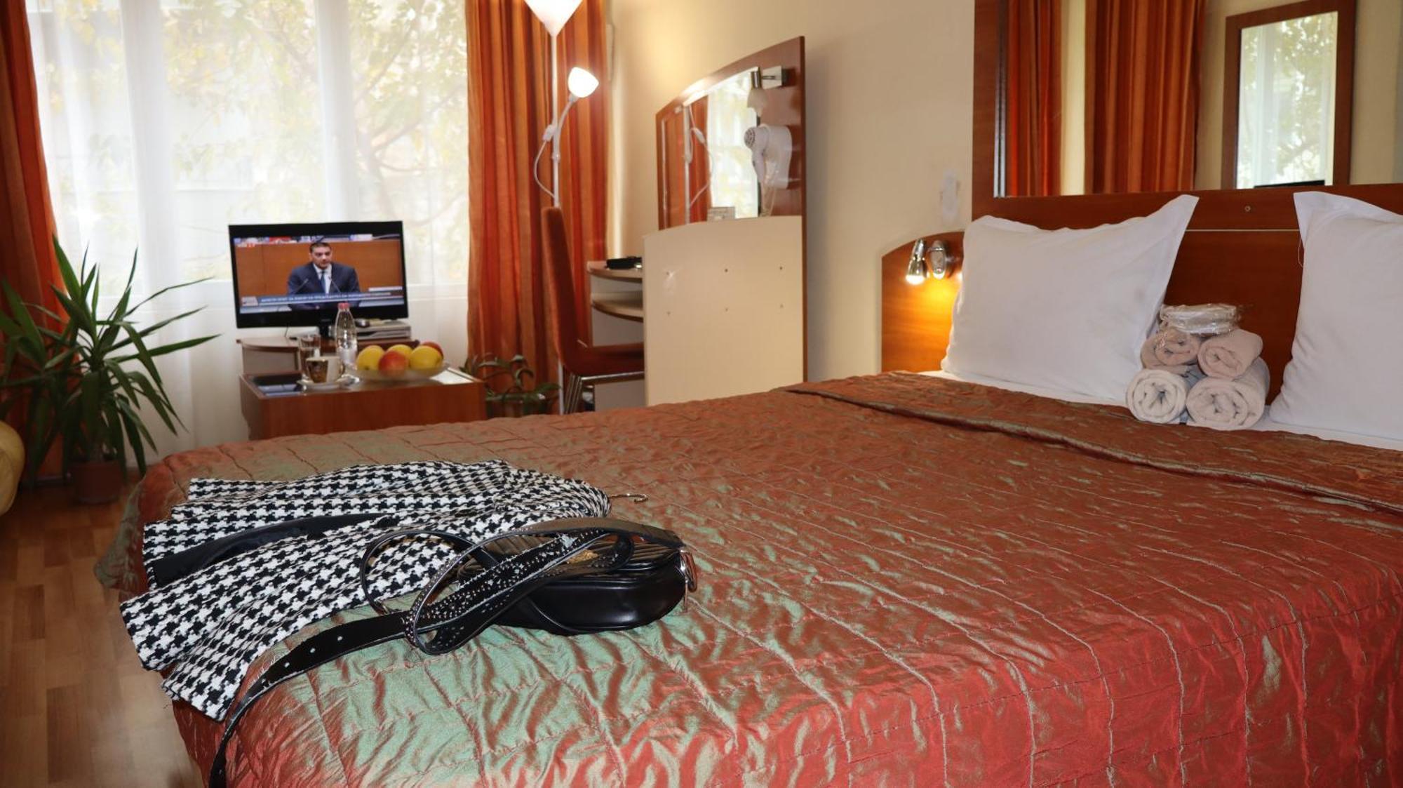 Hotel Palitra Βάρνα Εξωτερικό φωτογραφία
