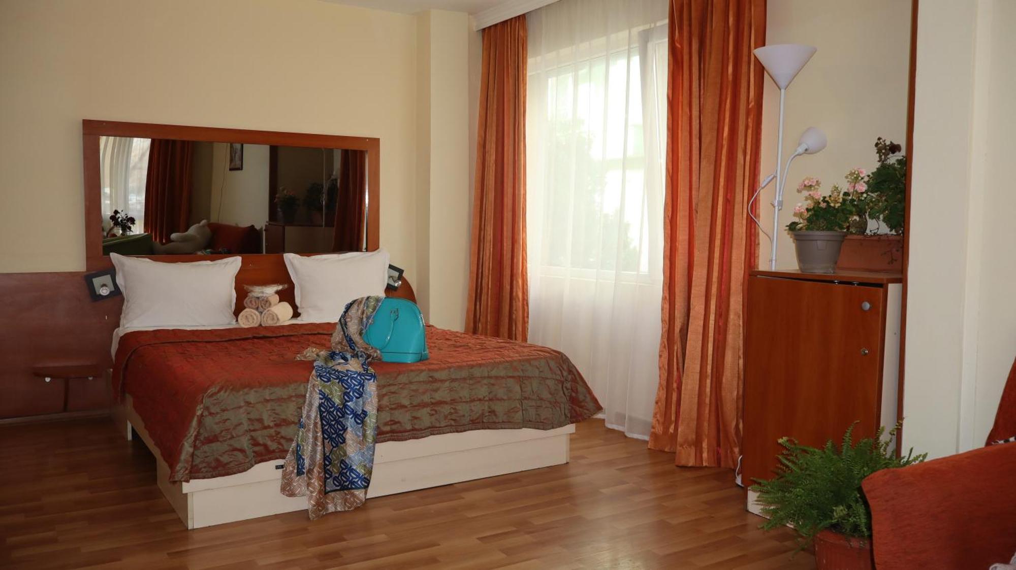 Hotel Palitra Βάρνα Εξωτερικό φωτογραφία