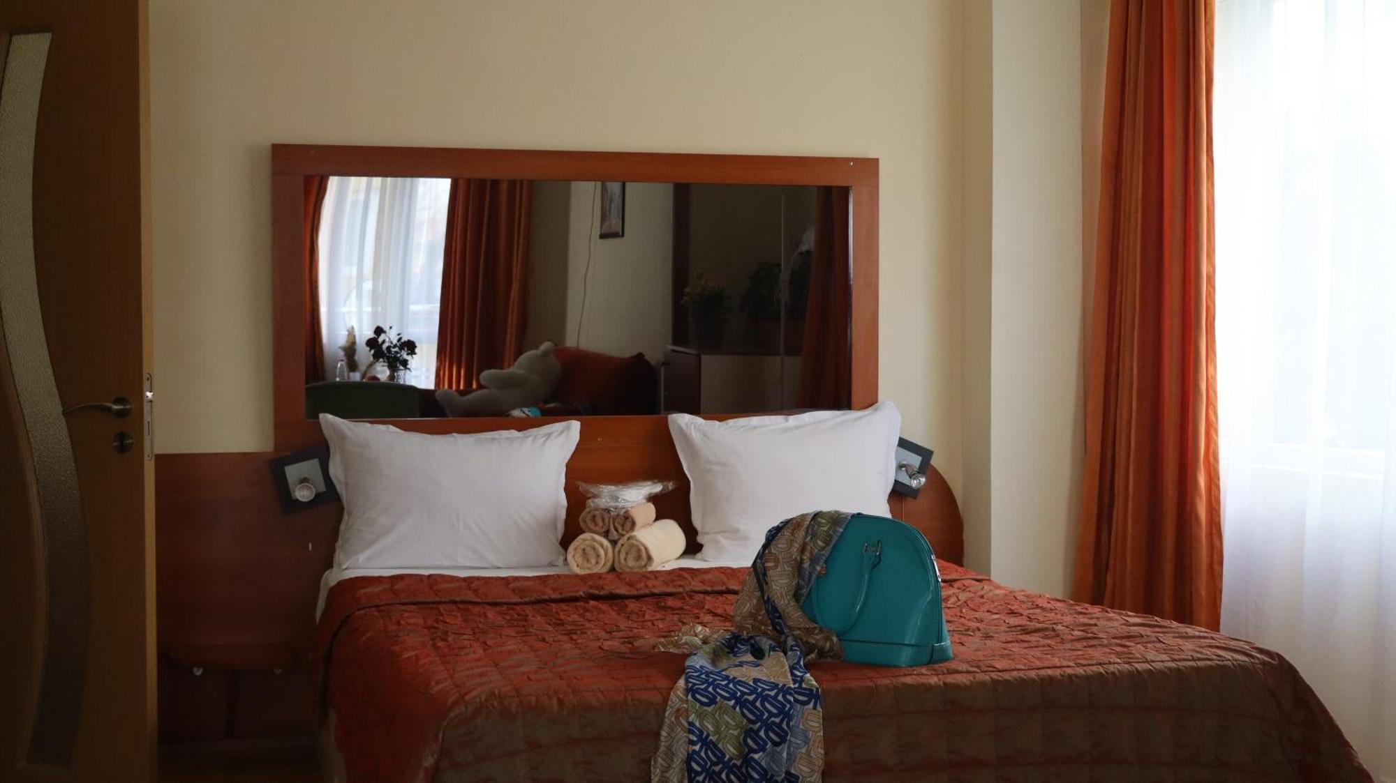 Hotel Palitra Βάρνα Εξωτερικό φωτογραφία