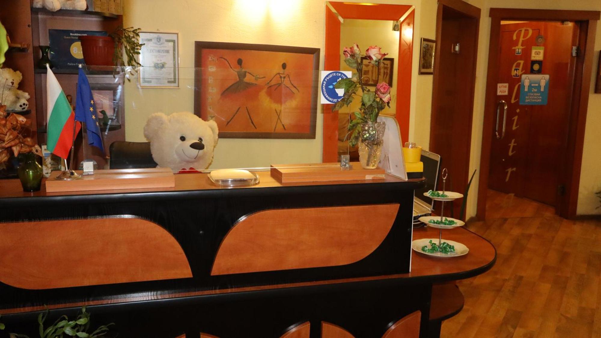 Hotel Palitra Βάρνα Εξωτερικό φωτογραφία