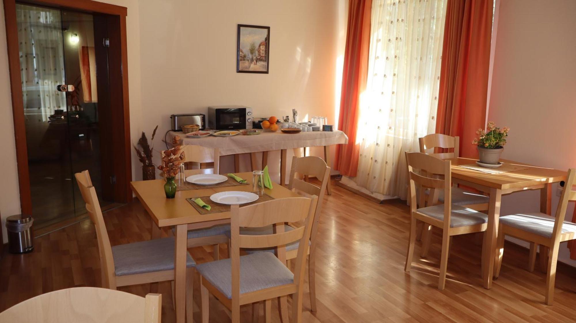 Hotel Palitra Βάρνα Εξωτερικό φωτογραφία